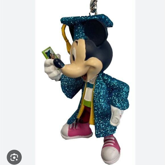 ✨DISNEY✨ NEW! - Mickey Selfie Graduation Ornament - Picture 1 of 12